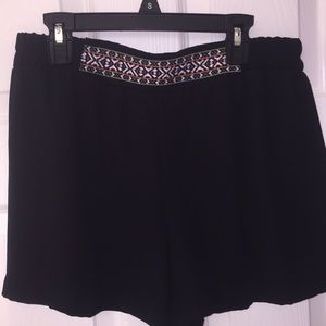 festival short with embroidered waistband